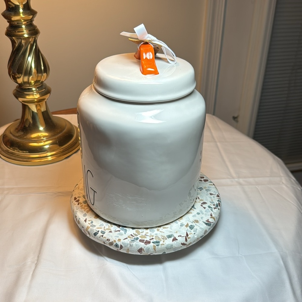 Rae Dunn Be Giving Charlie Brown canister - Picture 4 of 7